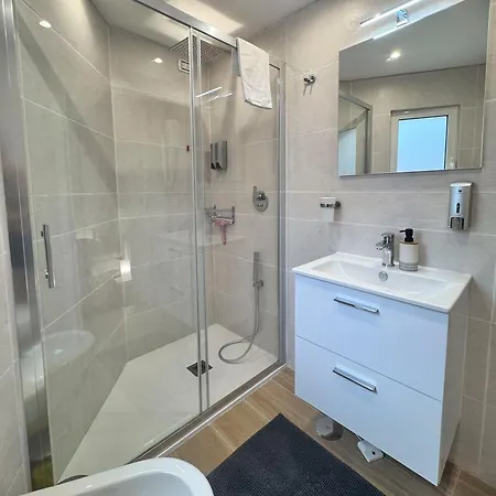 Casa Borghesia, Luminosa Nel Cuore Autentico Di Napoli - Sanita * Napoli